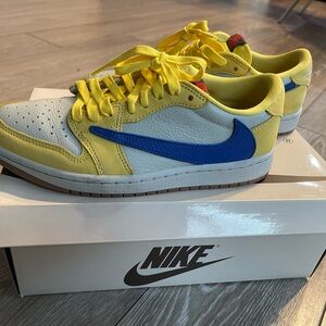 Travis Scott Jordan 1 Low OG Canary Womens 7 Authentic OG All — 9/10